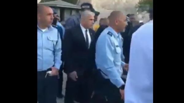 وزير الخارجية الاسرائيلي يقتحم باب العمود بالقدس