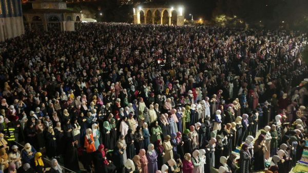 250 ألف مصل يحيون ليلة القدر في الأقصى