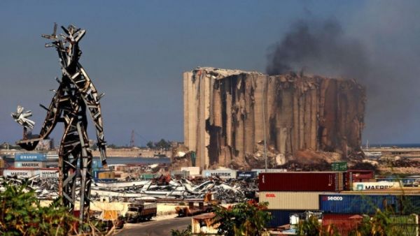  انهيار في صوامع مرفأ بيروت عشية ذكرى الانفجار