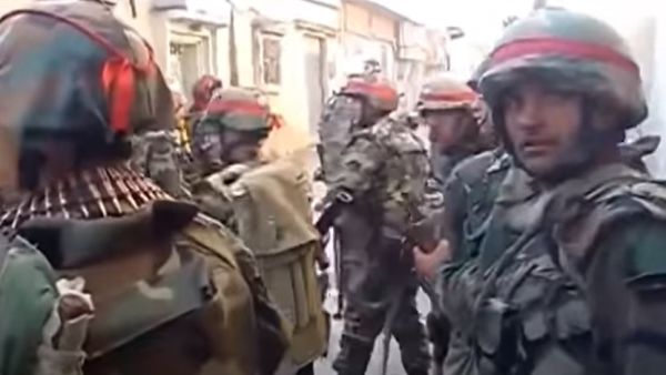 انفجار يستهدف حافلة لقوى الامن السورية ويخلف 15 جريحا