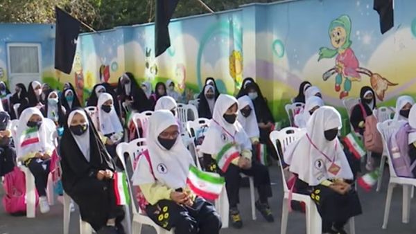 ايران.. ظاهرة تسميم التلميذات تتسع لتشمل مدارس طهران