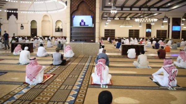 السعودية تمنع تصوير وبث الصلوات خلال رمضان