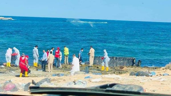 مهربون يقتلون ويحرقون 15 مهاجرا غير شرعي في ليبيا