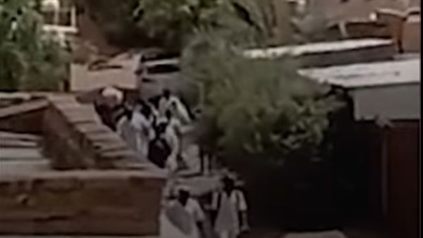 تضارب حول هروب عمر البشير من السجن (فيديو)