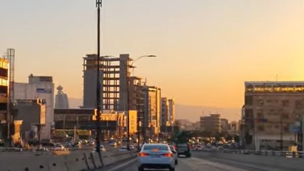 "فاعل خير" مزعوم يغتصب امرأة بعد تخديرها ويهددها بالصور