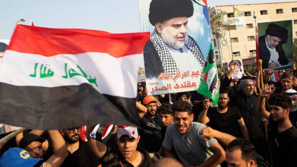 الصدريون يخلون البرلمان ويواصلون الاعتصام في محيطه