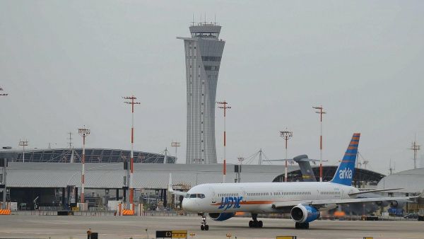 مطار بن جوريون في تل أبيب