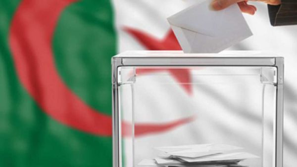 انتخابات الرئاسة الجزائرية استحقاق ترفضه بشكل قاطع الحركة الاحتجاجية ويبقى إجراؤه غير مؤكد.