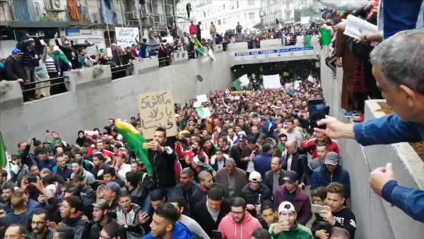 متظاهرون في الجزائر العاصمة
