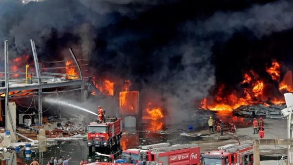 إخماد حريق مرفأ بيروت والنيران أتت على مساعدات إنسانية