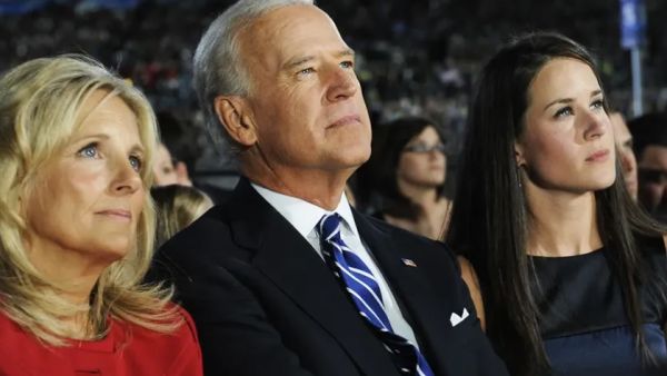 روسيا تفرض عقوبات على زوجة وابنة بايدن