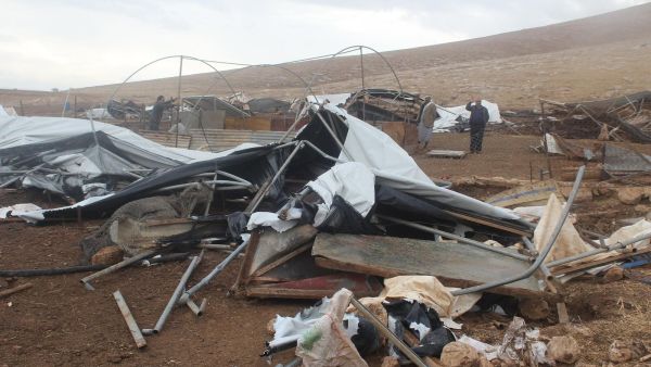 ممثلو 14 دولة أوروبية يزورون موقع تجمع فلسطيني هدمته إسرائيل