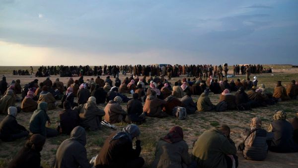 سجناء القت قوات سوريا الديمقراطية القبض عليهم خلال المعارك التي خاضتها ضد تنظيم الدولة الاسلامية