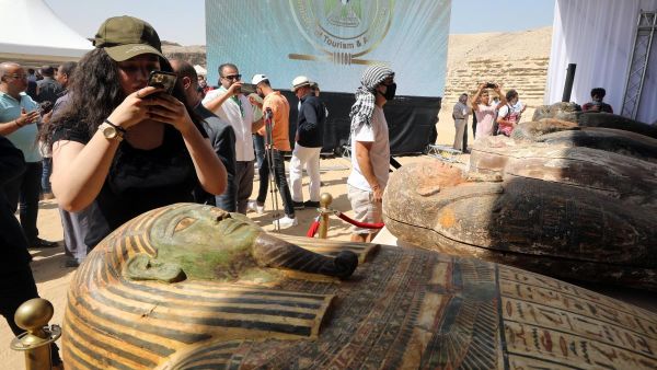 مصر تعلن اكتشاف 59 تابوتاً يعود تاريخها لـ2600 عام