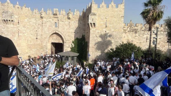 "مسيرة الاعلام" الاستفزازية تنطلق في القدس المحتلة