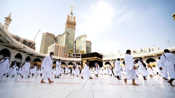 السعودية تنظم الحج وفق ضوابط خاصة