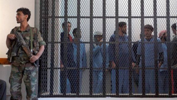 محكمة حوثية تقضي باعدام 5 يمنيين بتهمة التجسس لحساب الاستخبارات البريطانية