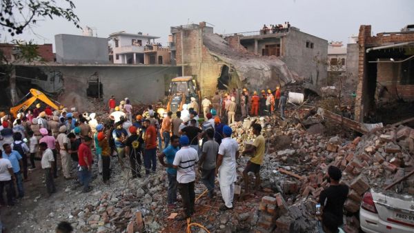 معظم حالات الوفاة كانت لعاملين بالمصنع، بالإضافة إلى مالكه وعدد من المارة.