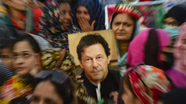 شرطة اسلام اباد تتهم عمران خان بـ"الارهاب"
