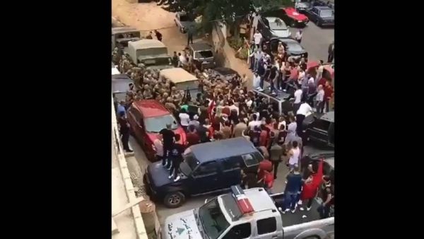 قتيلان في إطلاق نار على موكب وزير درزي بلبنان