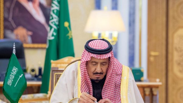 الرئيس الايراني يقبل دعوة الملك سلمان لزيارة السعودية