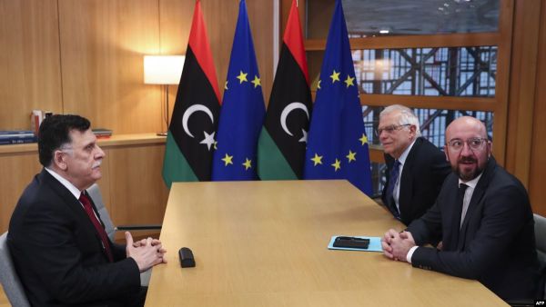 السراج في بروكسل وسط مساعٍ أوروبية للتهدئة بليبيا