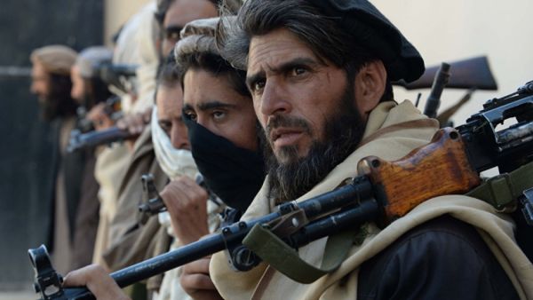 اشتباكات بالاسلحة الثقيلة بين طالبان وحرس الحدود الايراني