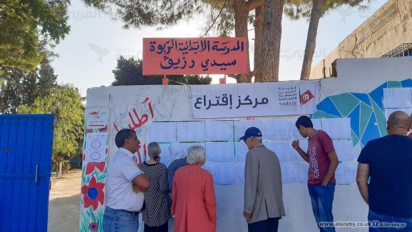تونس تنتخب برلمانا جديدا وسط أجواء تغيب عنها الحماسة