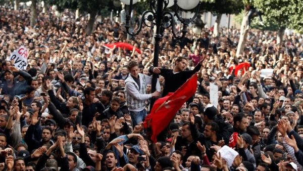 تونس تعلن الحصيلة الرسمية لضحايا الثورة: 129 قتيلا و634 جريحا