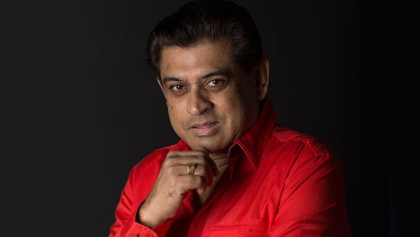 See the late legend’s son honour his father