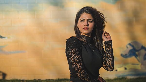 Quratulain Balouch live at Bollywood Parks