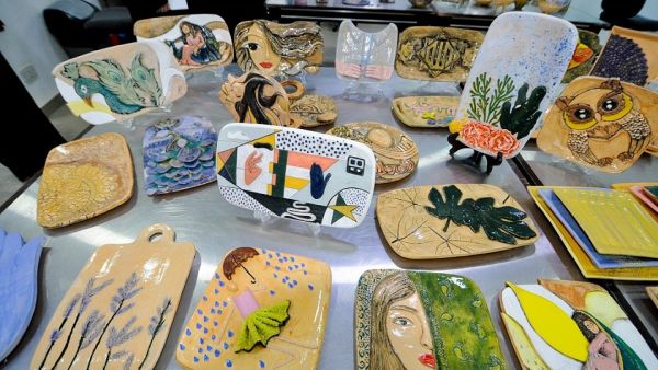 A few of the ceramic tablets created by the workshop participants. Handicrafts Directorate Distributes Certificates to Participants of the ‘Ceramic Designing’ Workshop