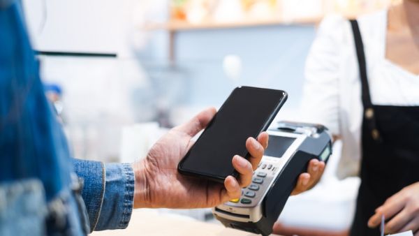Will We Live in a Cashless World Soon Because of COVID-19?