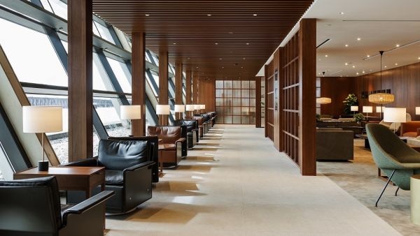 Cathay Pacific's Business Lounge Cathay Pacific's Business Lounge
