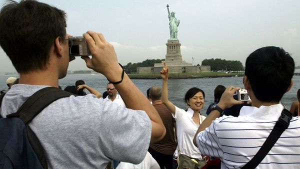 2.9 million Chinese travelers visited the United States in 2018, down from 3.2 million in 2017.