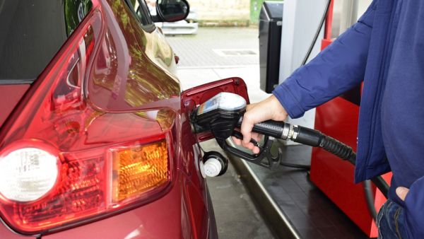 The price for 92-octane gasoline was lowered to 7.75 Egyptian pounds a liter from 8 pounds