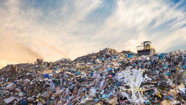 يتجاوز معدل إنتاج الفرد من النفايات ما يزيد علة 2 كيلو جرام يوميا