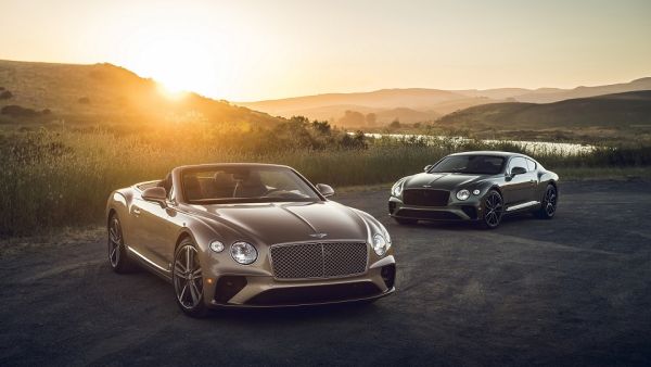 سيارة Continental GT V8 بنسختي Coupe وConvertible
