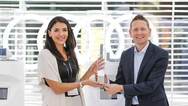 Sahar Madanat the winner of Audi Innovation Award 2019 and Carsten Bender, Managing Director, Audi Middle East