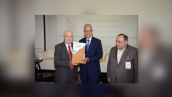 خلال الحدث