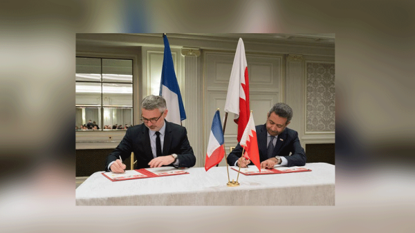 Bahrain business delegation signs 12 pacts with French companies.