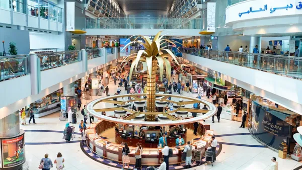 مطارات دبي تستعد لحظر استعمال جميع المواد البلاستيكية ذات الاستخدام الواحد