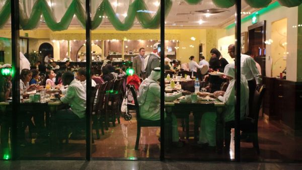 تشير البيانات إلى أنه من الضروري أن تكون هناك قائمة تسعيرية استرشادية لأسعار إيجار متر المطاعم في الكويت
