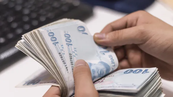 تشهد الليرة التركية تحسناً خلال الأسبوع الجاري، بعد أن تراجعت إلى مستوى 5.9 عقب العقوبات التي فرضتها الولايات المتحدة في 15 أكتوبر الجاري