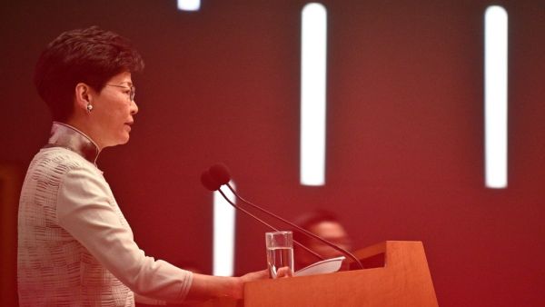 Hong Kong Chief Executive Carrie Lam speaks during a press conference at the government headquarters in Hong Kong on June 15, 2019.  Anthony WALLACE / AFP