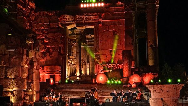 Jazz singer Melody Gardot perform under the stars  (Twitter)