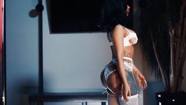  Cardi B (Twitter)