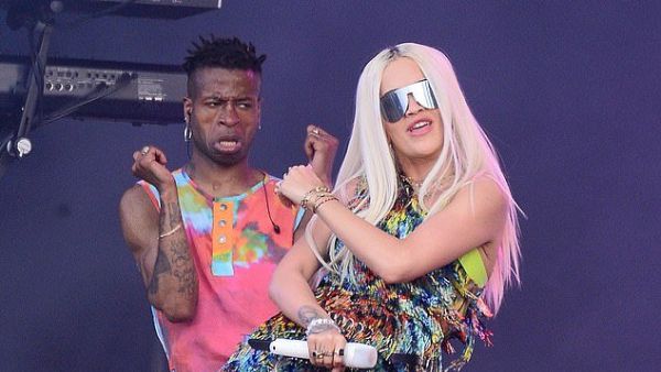 Rita Ora (Twitter)