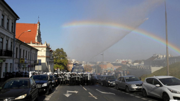 LGBT march in Lublin it produced this incredible image (Twitter)