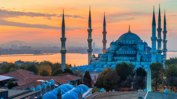 Blue Mosque (Shutterstock)	